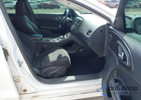 2015 Chrysler 200 Limited z USA, uszkodzony, nr VIN 1C3CCCAB5FN688292